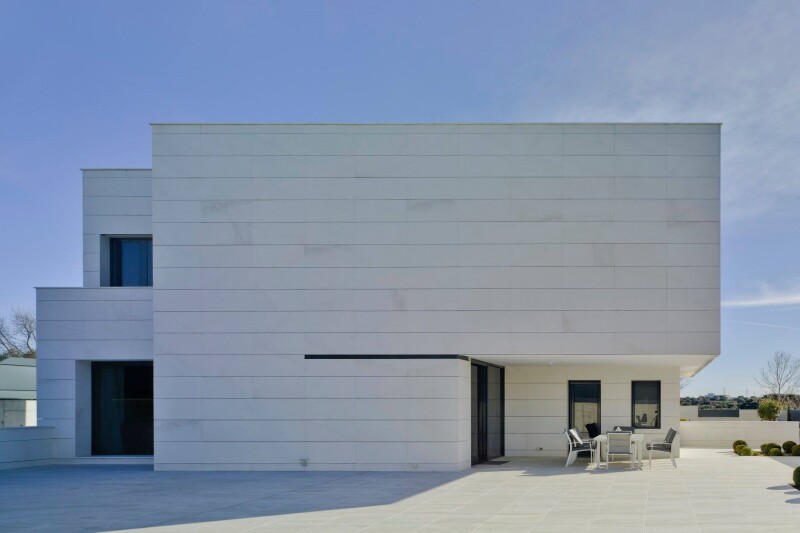 Techlam by Levantina — Porcelain Tile for  Façade