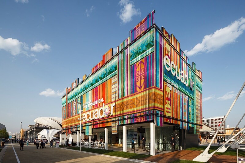 Kriskadecor — Aluminum Chain façade