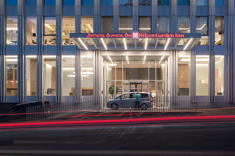 Hilton Garden Inn — Façade