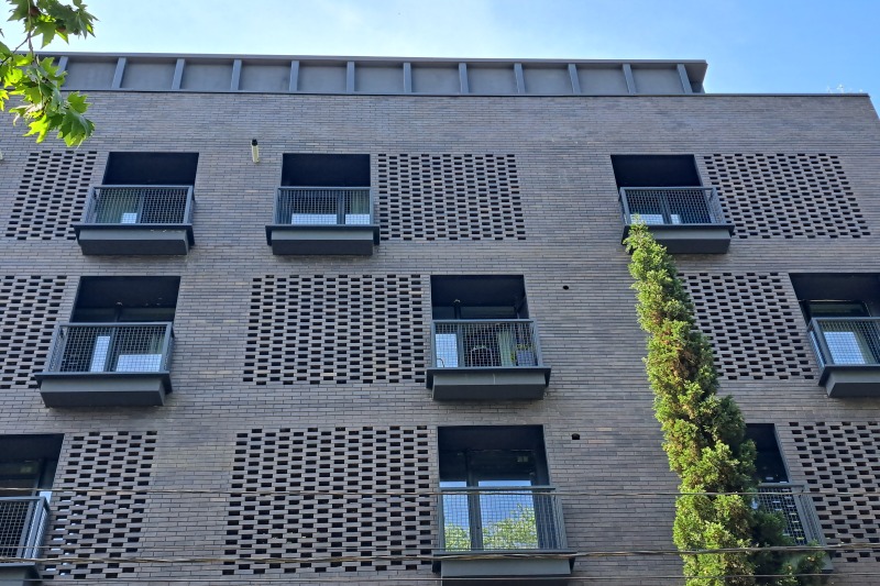 Residential House on Barnov Street — FAÇADE