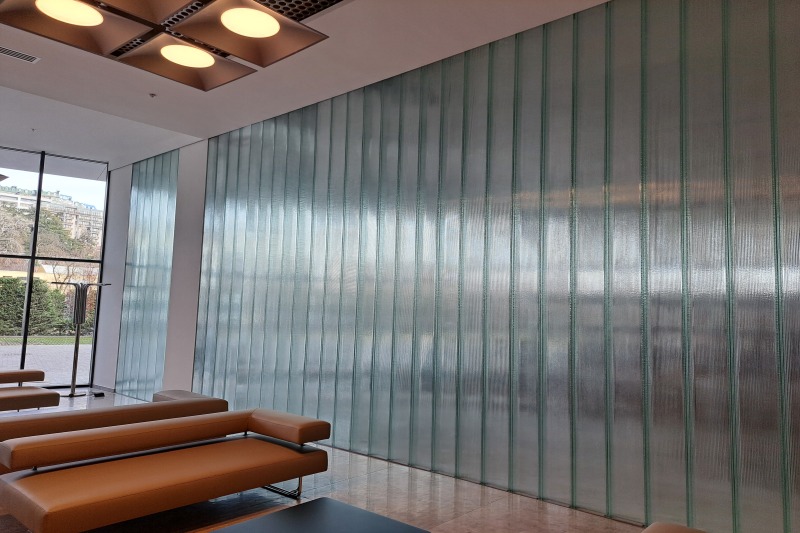 Mziuri Business Centre — Glass partitions